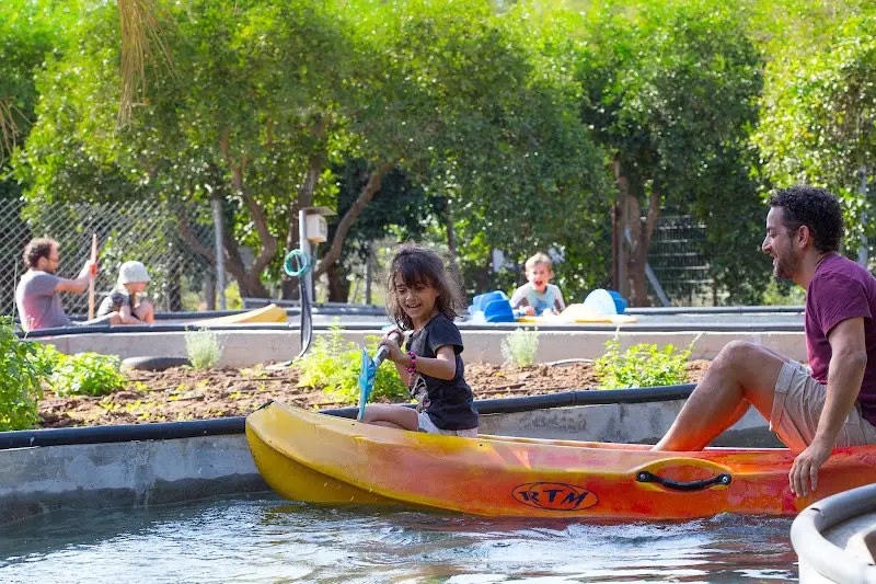שביל התפוזים בגן שמואל — בילוי משפחתי עם ילדים