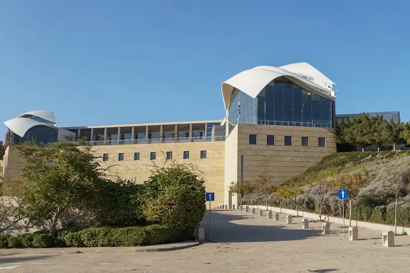 מרכז יצחק רבין בתל אביב-יפו — בילוי משפחתי עם ילדים