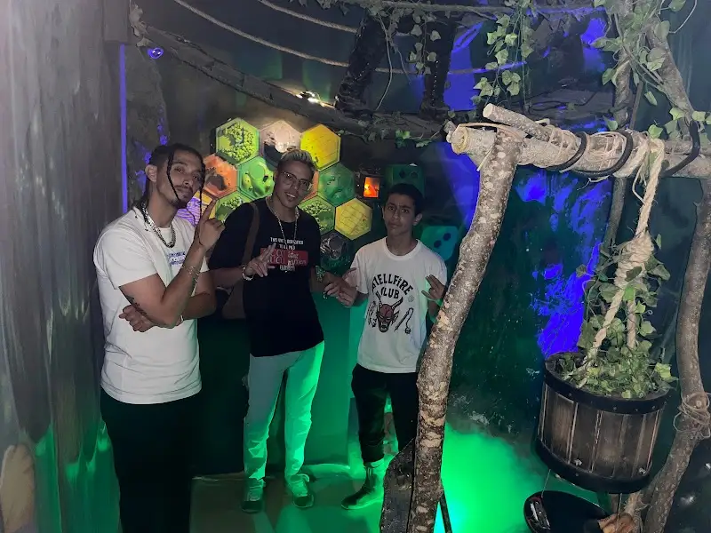 game over escape-room בנס ציונה — בילוי משפחתי עם ילדים