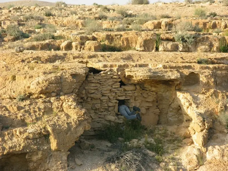 בטבע חוויות בארץ המכתשים במצפה רמון — בילוי משפחתי עם ילדים