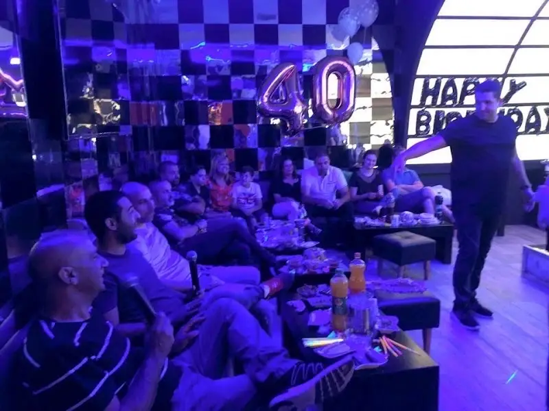 FunDay מתחם קריוקי וחדרי בריחה בראשון לציון — בילוי משפחתי עם ילדים