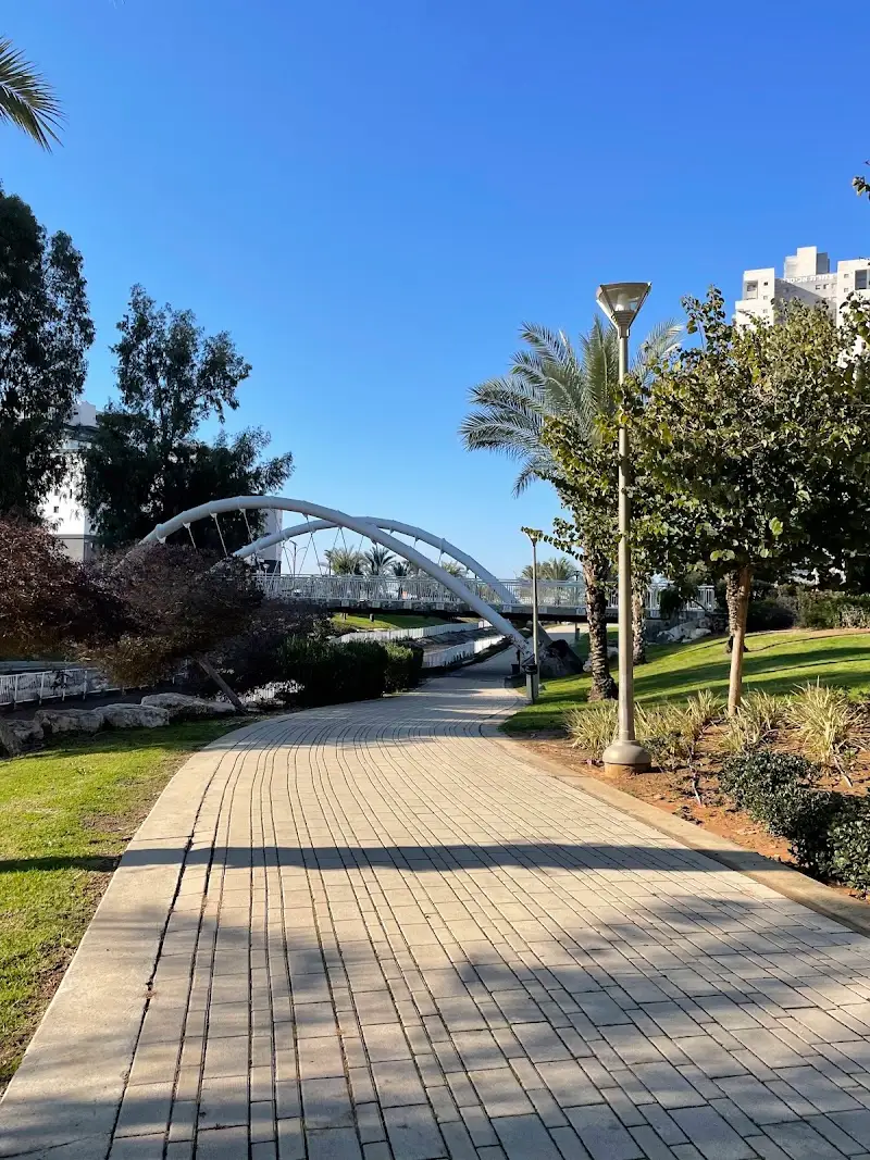 פארק הנחל ביבנה — בילוי משפחתי עם ילדים