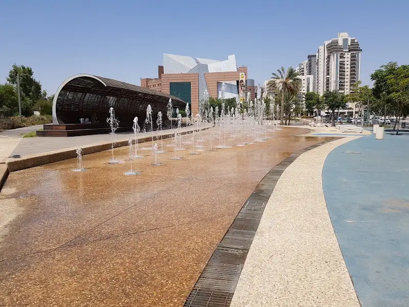 מזרקת סיטי פארק בבאר שבע — בילוי משפחתי עם ילדים