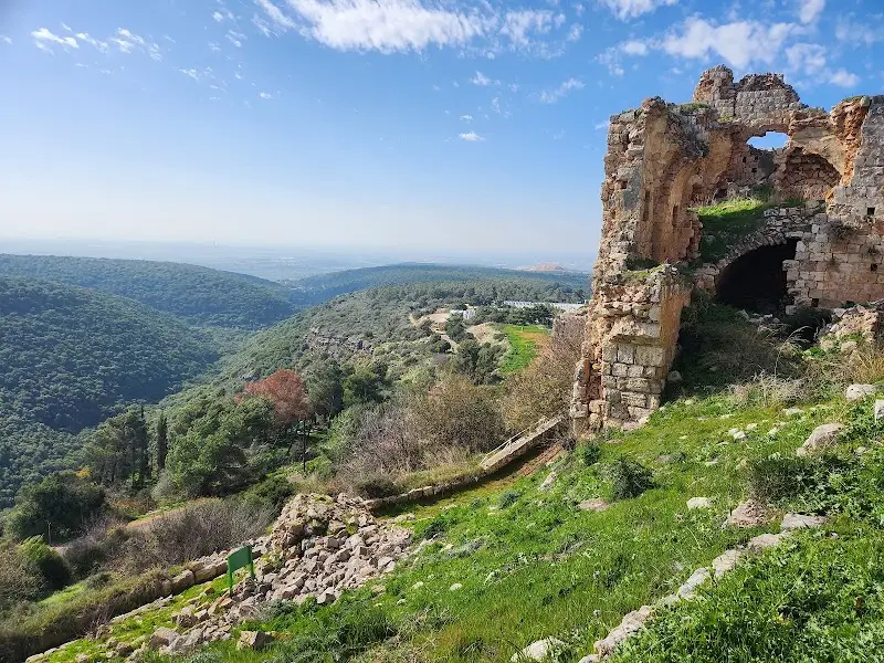 חניון לילה גן לאומי מבצר יחיעם ביחיעם — בילוי משפחתי עם ילדים