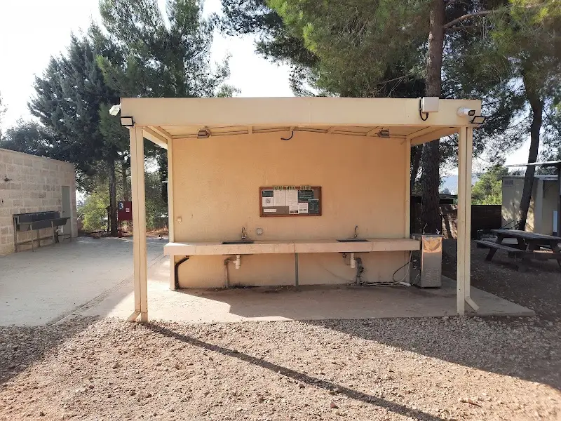 חניון לילה הקסטל במבשרת ציון