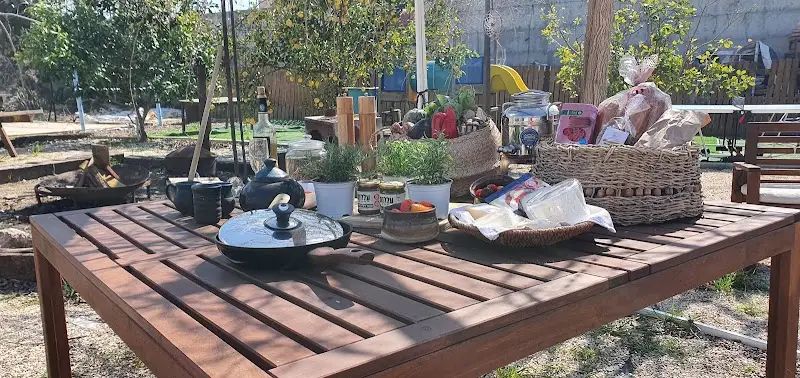 חאן בשביל היער בתעוז