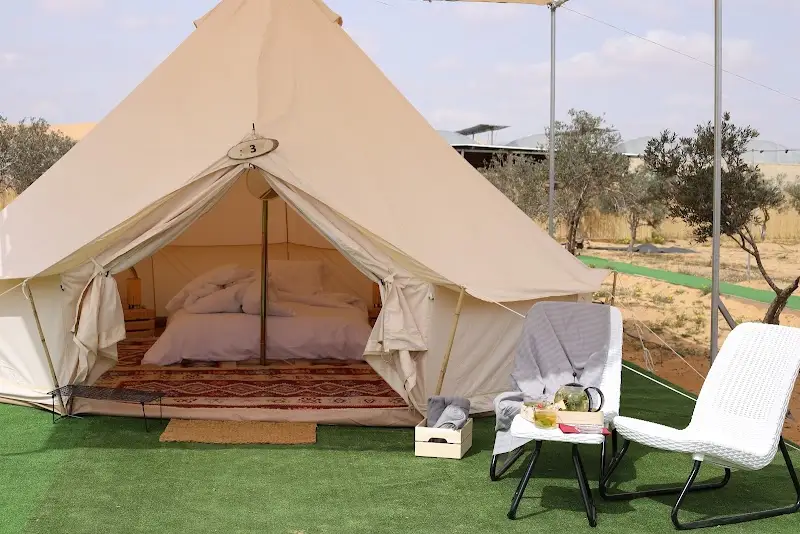 נירוונה במדבר בכמהין — בילוי משפחתי עם ילדים