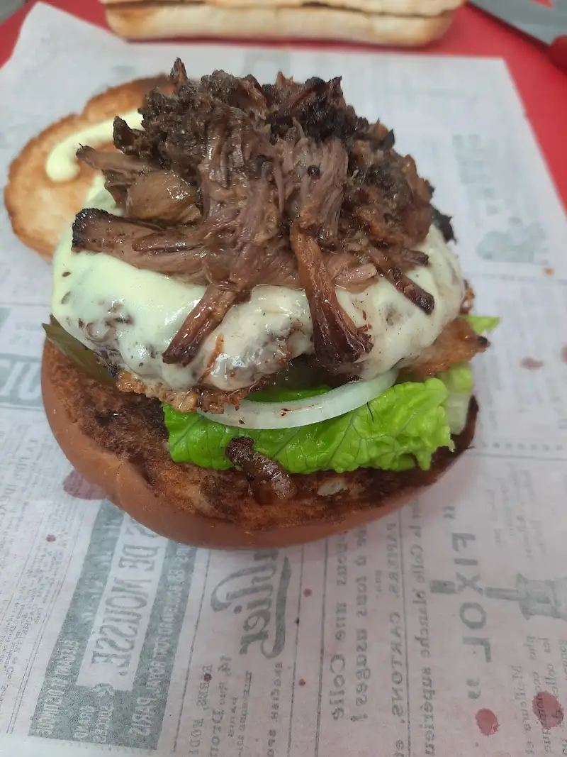 נוימנס בורגר Noyman's Burger בניר דוד