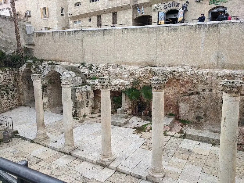 מוזיאון הבית השרוף בית קתרוס בירושלים