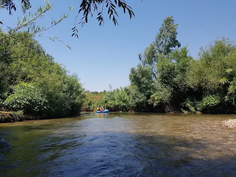 קייקי מעין הגושרים – חוויה רטובה לכל המשפחה בצפון - קיבוץ הגושרים