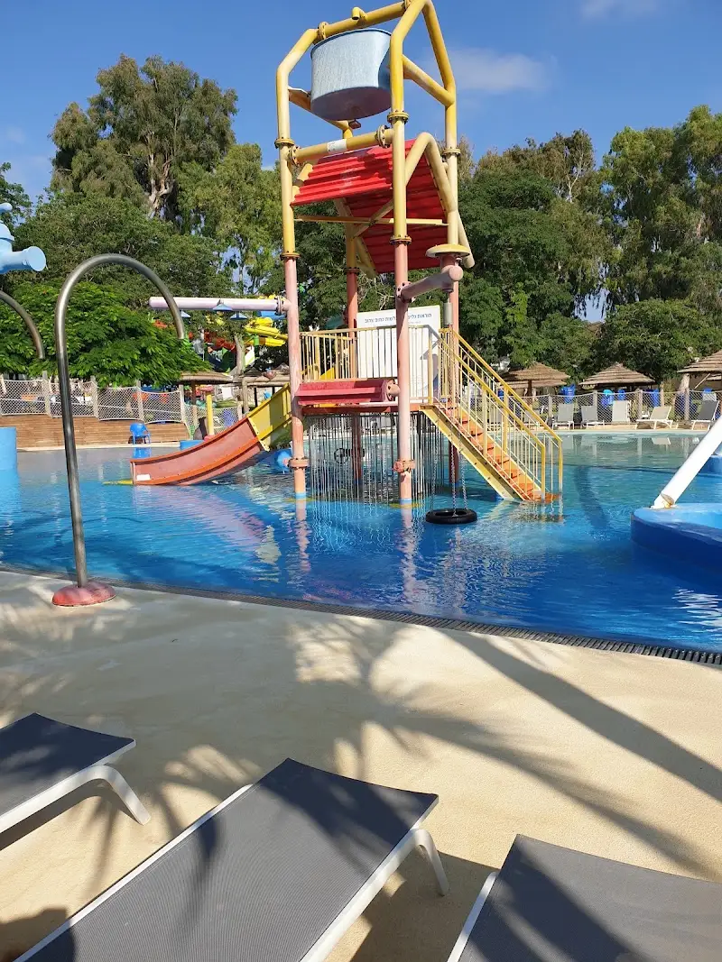 שפיים (פארק מים) בשפיים — בילוי משפחתי עם ילדים
