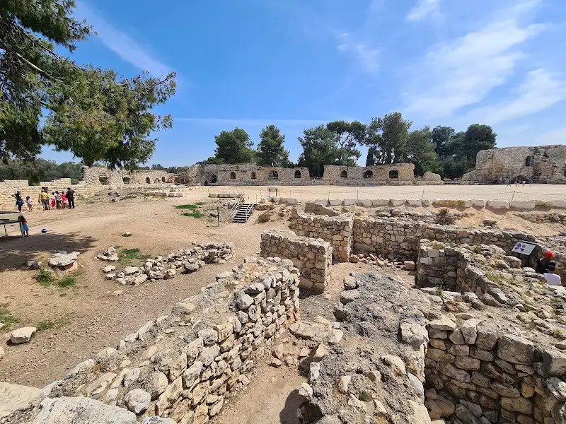 תל אפק (גן לאומי ירקון) בראש העין — בילוי משפחתי עם ילדים