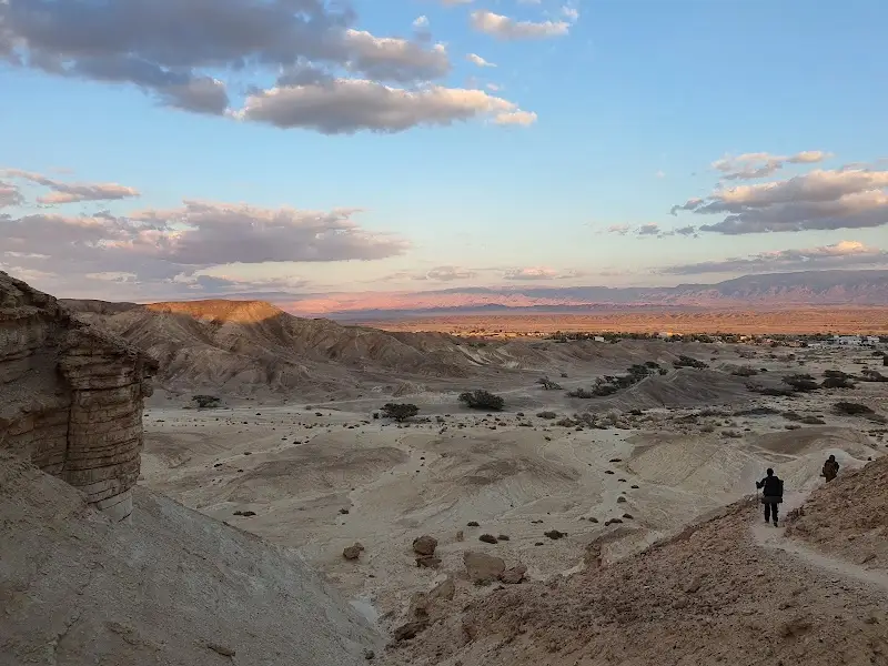 חניון לילה נחל מנגן בשביל