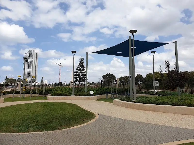 פלנתניה בנתניה — בילוי משפחתי עם ילדים