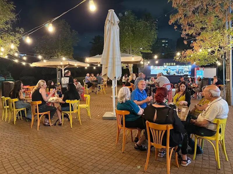 עגלת קפה ברונו BRUNO בקרית מוצקין — בילוי משפחתי עם ילדים
