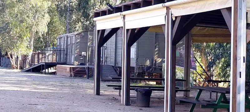 תחנת קפה בכפר יהושע — בילוי משפחתי עם ילדים