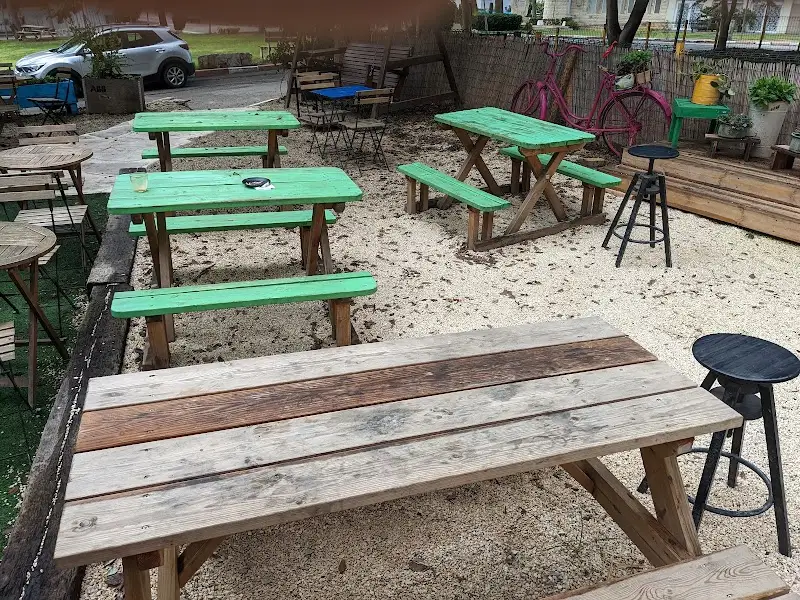 קופסא קפה בחוץ בעין שריד — בילוי משפחתי עם ילדים