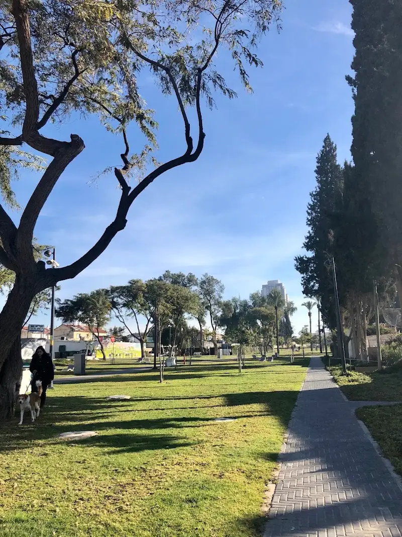 פארק הסופרים בבאר שבע — בילוי משפחתי עם ילדים