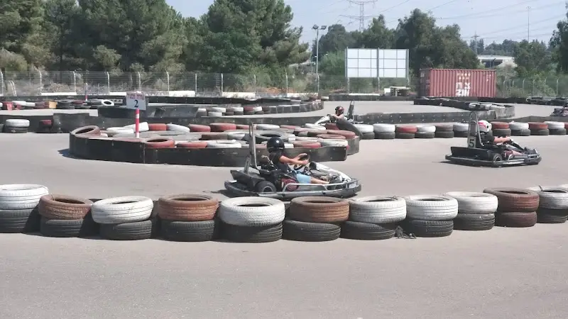 K.S.M Karting בכפר קאסם — בילוי משפחתי עם ילדים