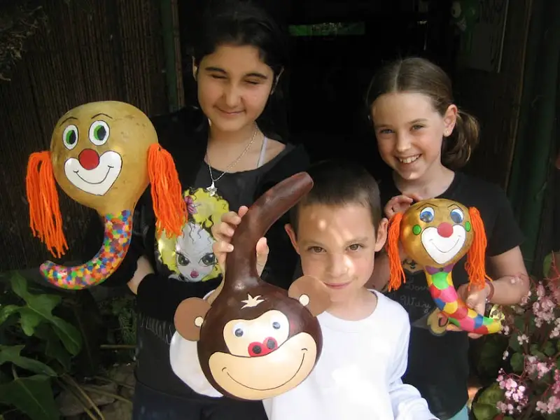 דלארט | סדנאות יצירה לילדים ומבוגרים בגליל המערבי | מרכז מבקרים בבצת — בילוי משפחתי עם ילדים