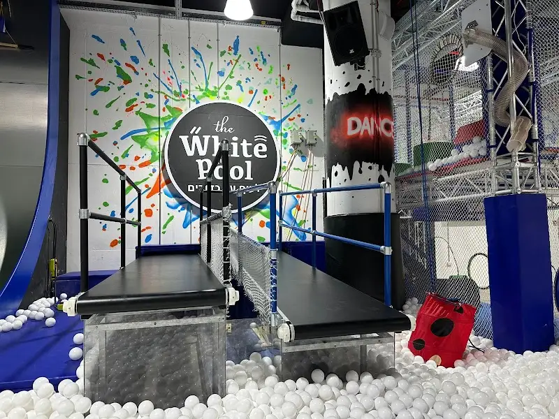 White pool וויט פול סמי עופר חיפה בחיפה — בילוי משפחתי עם ילדים