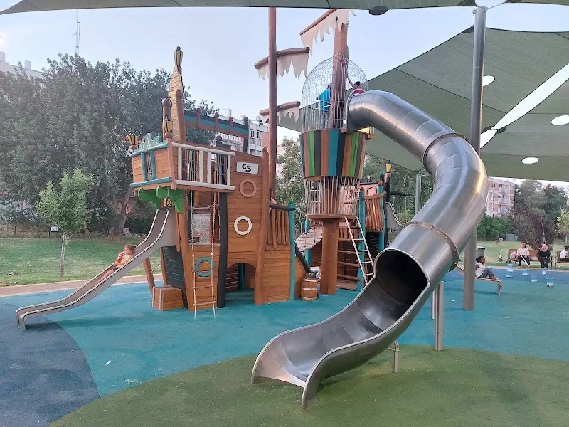 גן האוניה (גן אלמליח) שעשועים בירושלים — בילוי משפחתי עם ילדים