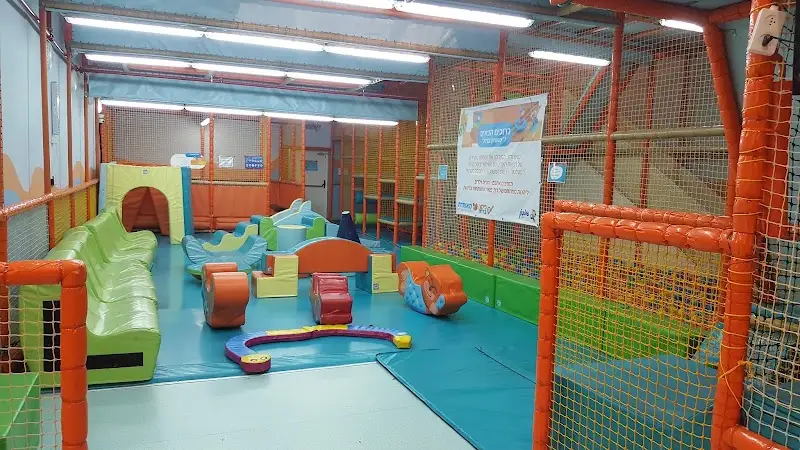 פעלטון קניון הדר ירושלים בירושלים — בילוי משפחתי עם ילדים