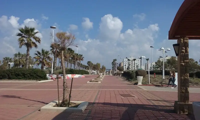 פארק אתגרי טיילת נהריה בנהריה — בילוי משפחתי עם ילדים